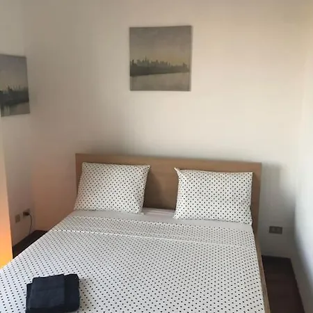 And Sunny - Navigli Apartment Milan